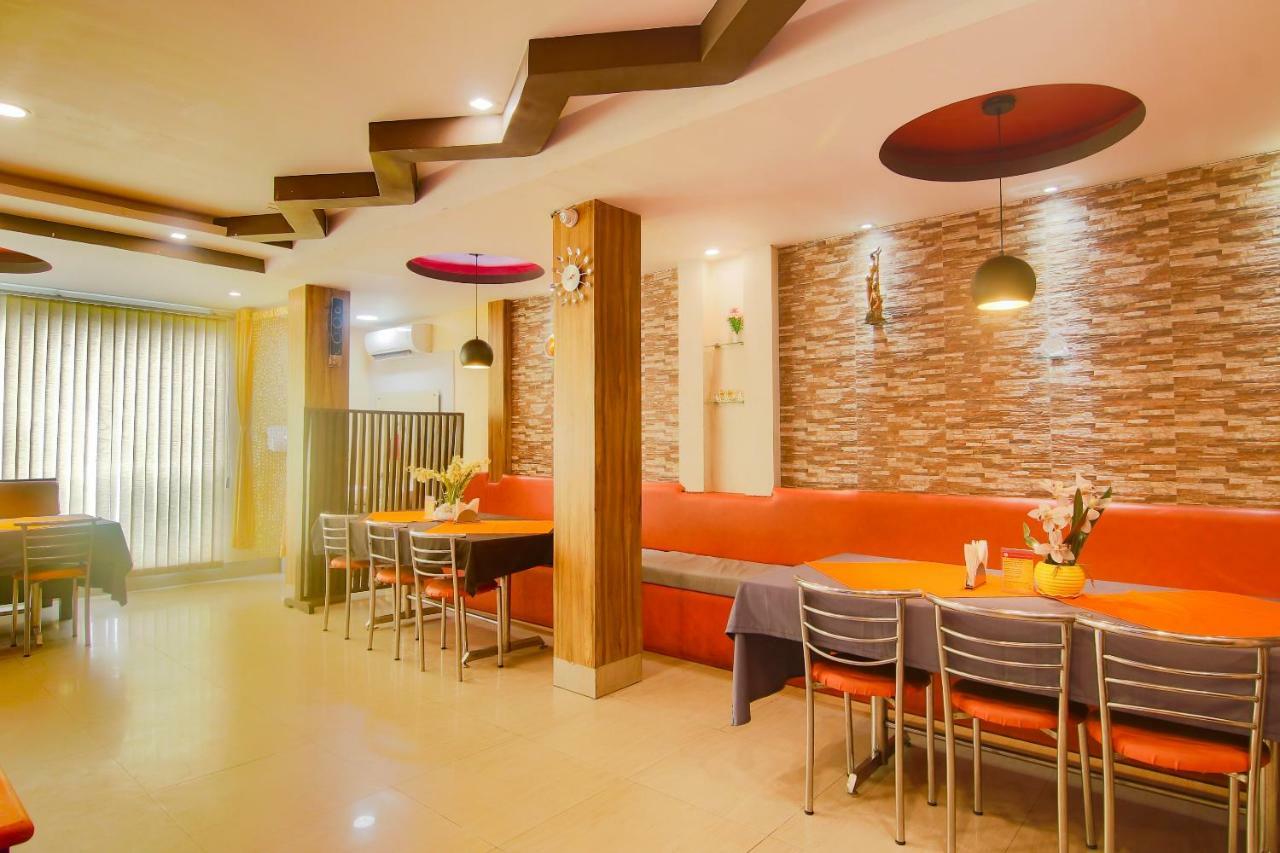 Oyo Dayal Residency Tezpur Екстер'єр фото